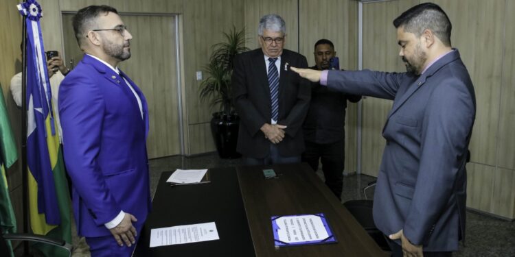 Deputado Jesuíno Boabaid toma posse na Assembleia Legislativa