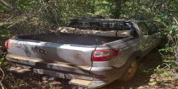 GUAJARÁ-MIRIM – POLÍCIA MILITAR RECUPERA VEÍCULO ROUBADO