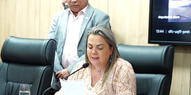 Cláudia de Jesus enfrenta os desafios da saúde pública de Rondônia