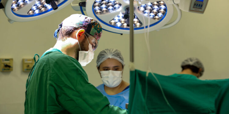 Hospital de Retaguarda de Rondônia registra aumento de 31,95% no número de cirurgias realizadas no primeiro quadrimestre de 2024