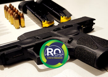 Dupla é presa com pistola roubada de Policial Militar