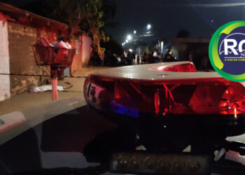 Na porta do comércio homem é morto