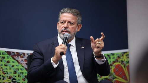 Mudanças na legislação do aborto e liberação de armas e drogas não passam na Câmara, diz Lira