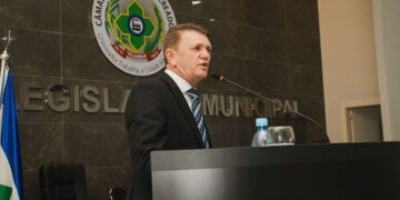 Luizinho Goebel participa de solenidade para outorga de título de cidadão honorário a pioneiro de Vilhena