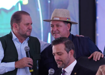 Deputado Pedro Fernandes celebra aprovação de projeto de lei que facilita o licenciamento ambiental em Rondônia