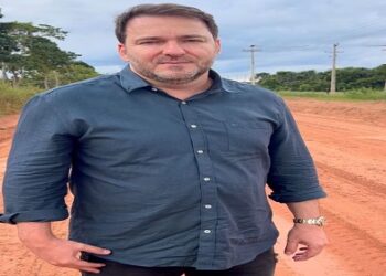 Alex Redano anuncia que recurso para recuperação de estradas está na conta da prefeitura de Nova Mamoré