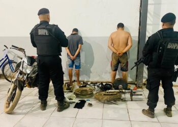 ACUSADOS DE ROUBO DE MOTO SÃO PRESOS COM EXPLOSIVOS EM PORTO VELHO