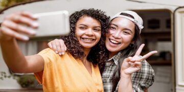 Geração “nem-nem”: jovens e adultos que não estudam nem trabalham podem ser um problema para a família
