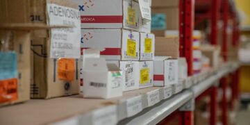 Quatro farmácias municipais abrem neste sábado (20) para retirada de medicamentos de saúde mental