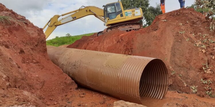 Alan Queiroz solicita a instalação de tubos corrugados no distrito de Extrema
