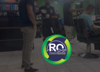 VEJA O VÍDEO INUSITADO : Barbearia não para de funcionar mesmo com o corpo no chão da vítima morta
