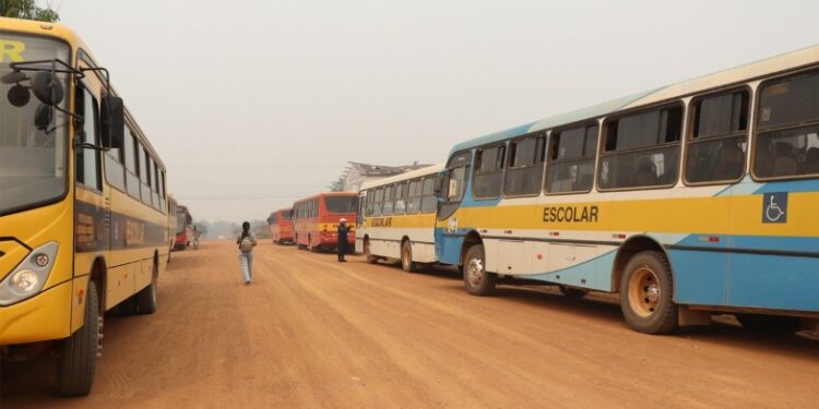 Transporte escolar e educação especial são focos de atenção no MP itinerante em nova Dimensão