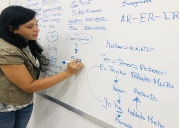 Governo de RO anuncia reajuste das gratificações concedidas a servidores da educação lotados em escolas