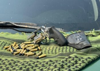 OPERAÇÃO PROTETOR DAS FRONTEIRAS E DIVISAS REALIZA APREENSÃO DE ARMA DE FOGO COM CASAL