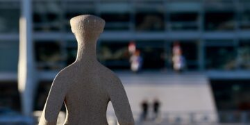 Presidente do STF rejeita troca de relatoria em inquérito sobre vazamento de conversas