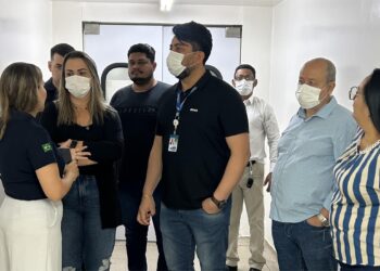 Cláudia de Jesus acompanha melhorias para o Hospital João Paulo II