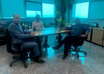 Ismael Crispin e prefeito Tinoco garantem manutenção da linha 95 em São Francisco do Guaporé