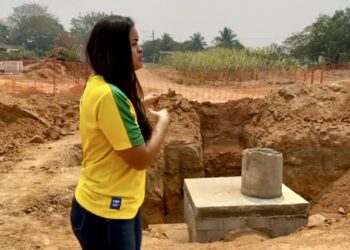 Dra. Taíssa acompanha obras de pavimentação asfáltica, no distrito de Jacinópolis