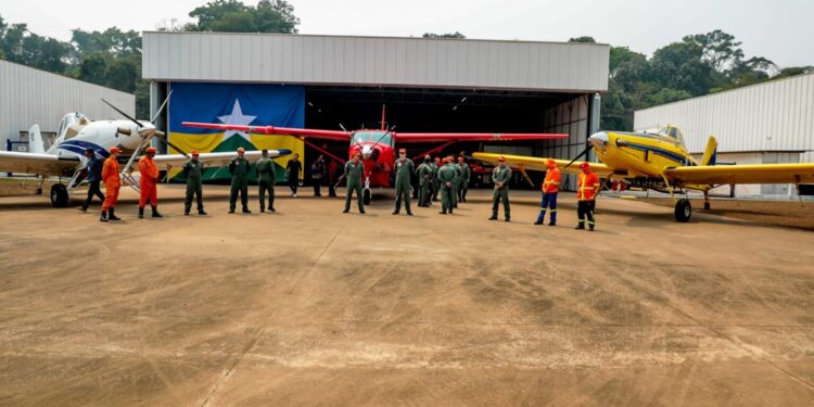 Novos aviões para reforçar brigada aérea de combate aos incêndios florestais são apresentados pelo governo de RO