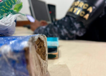 JI-PARANÁ – HOMEM É PRESO PELA PM COM QUASE MEIO QUILO DE MACONHA NO BAIRRO DOM BOSCO