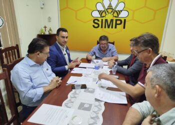 Célio Lopes assume compromisso com pequenas indústrias
