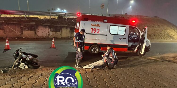 Na madrugada motociclista morreu ao sofrer acidente em viaduto em PVH