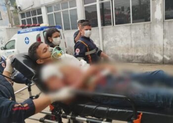 Jovem é ferido a golpes de faca por ‘amigo’ durante bebedeira