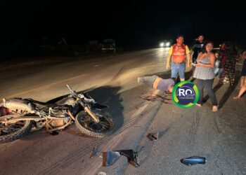 Motorista foge depois de atropelar policial penal e seu paí