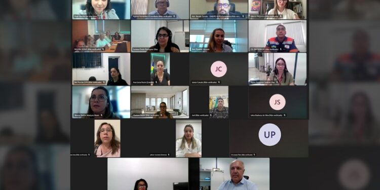 MPRO discute medidas para garantir transporte escolar fluvial durante seca e fumaça no Rio Madeira