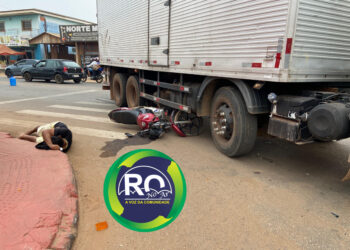 Motociclista escapou de ser esmagado por caminhão