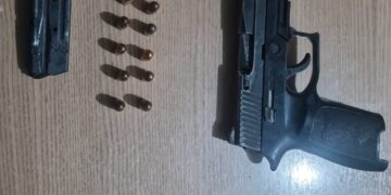 NOVA MAMORÉ – POLÍCIA MILITAR PRENDE HOMEM POR PORTE ILEGAL DE ARMA DE FOGO DURANTE EVENTO