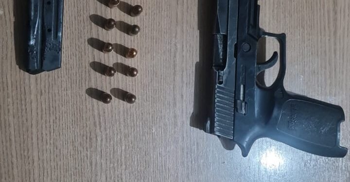 NOVA MAMORÉ – POLÍCIA MILITAR PRENDE HOMEM POR PORTE ILEGAL DE ARMA DE FOGO DURANTE EVENTO