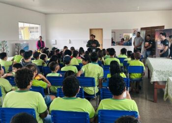 Batalhão de Polícia Ambiental realiza palestra sobre queimadas em escola de Triunfo
