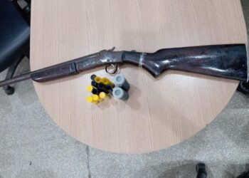 Polícia Militar captura foragido e apreende arma em Monte Negro