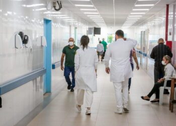 Alan Queiroz solicita abertura de vagas de estágio para estudantes de medicina em Cacoal