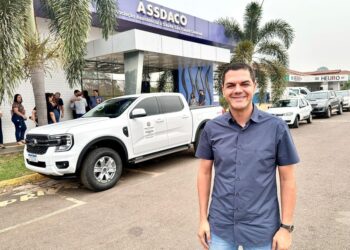 Camionete adquirida por emenda de Cássio Góis fortalece ações da Assdaco no combate ao câncer