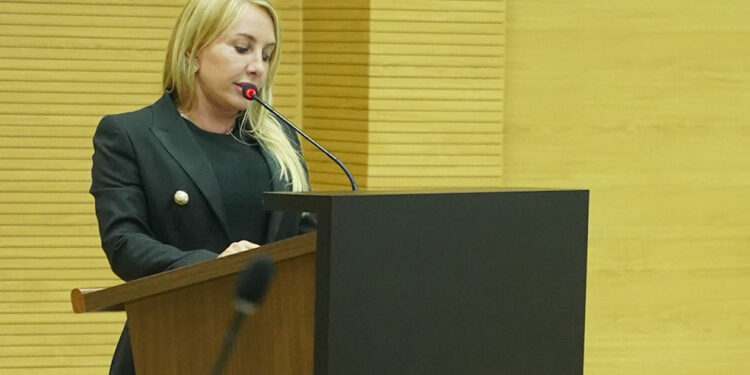 Ieda Chaves alerta sobre os casos de suicídio em Rondônia e defende ações preventivas