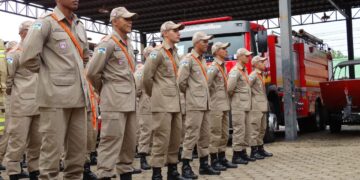 Cláudia de Jesus propõe criação do Dia Estadual do Bombeiro Civil