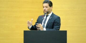 Eventos custeados com dinheiro público deverão ter entrada gratuita e critérios para premiação, garante emenda do Delegado Camargo