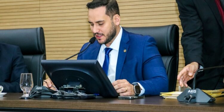 Affonso Cândido apresenta projeto que incentiva o “Primeiro Voto”