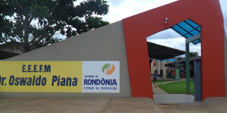 Ieda Chaves solicita reformas estruturais na Escola Dr. Oswaldo Piana, em Corumbiara