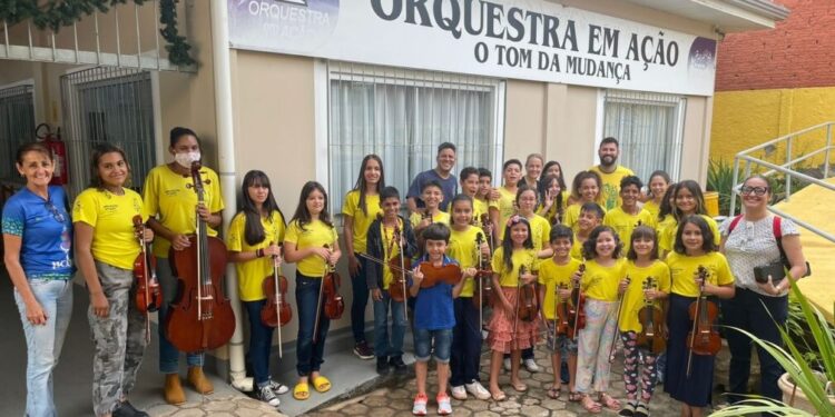 Nim Barroso confirma pagamento de emenda parlamentar ao projeto Orquestra em Ação