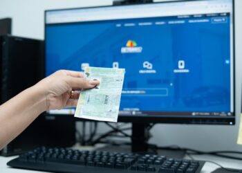 Detran-RO tem mais de 5 mil CNHs aguardando retirada e convoca usuários a buscarem seus documentos