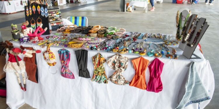 Confira a programação da Feira da Mulher Empreendedora durante a campanha Outubro Rosa