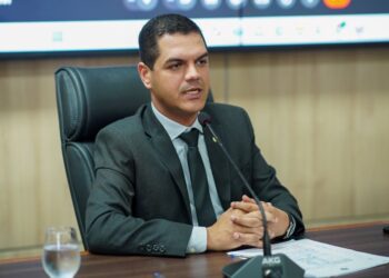 Comissão de Saúde aprova projetos voltados à saúde da mulher e políticas para deficiências vocais