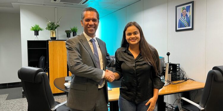 Dra. Taíssa e secretário da Sefin dialogam sobre a viabilização de Free Shops em Guajará-Mirim