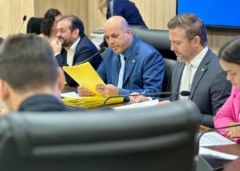 CCJR aprova projeto de autoria do deputado Ismael Crispin que garante direitos a professores readaptados