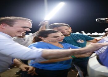 Mariana Carvalho mobiliza Porto Velho em “Adesivaço” e fortalece campanha no segundo turno