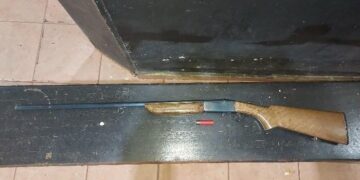 GUAJARÁ-MIRIM – POLÍCIA MILITAR PRENDE HOMEM POR PORTE ILEGAL DE ARMA DE FOGO