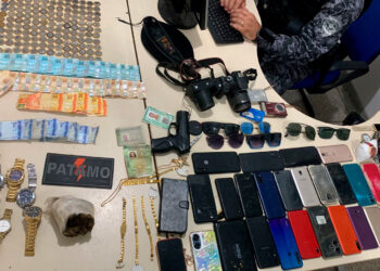 Polícia Militar apreende produtos de procedência duvidosa e conduz suspeito